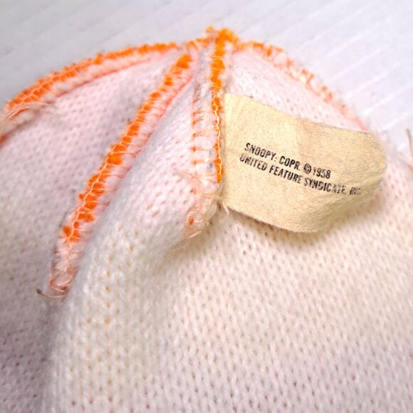 Vtg 1958 Snoopy Beanie Toboggan Hat Orlon Acrylic Made in the USA Peanuts Cap - Picture 3 of 4